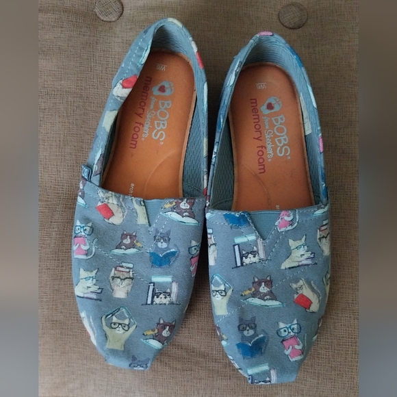 BOBS from Skechers Shoes - Adorable Cat-themed Bobs From Skechers Shoes Excellent Condition